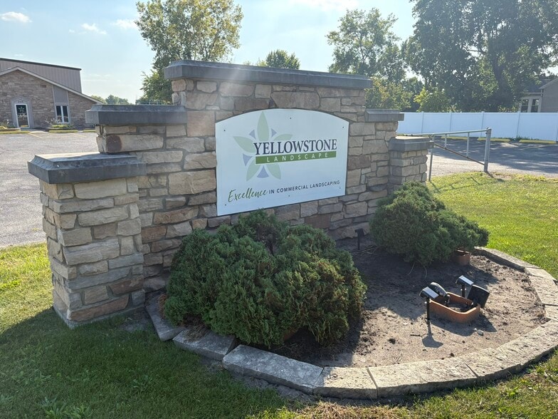 More Photos Of 3125 Glenwood Lansing Rd, Lansing Warehouse For Sale