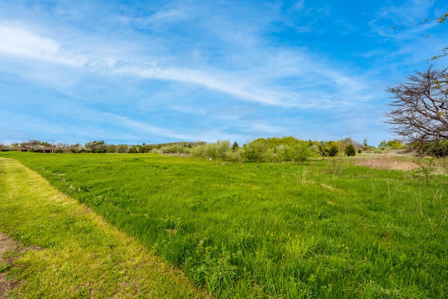 More Photos Of 1000-1040 W Silverbell Rd, Lake Orion Land For Sale