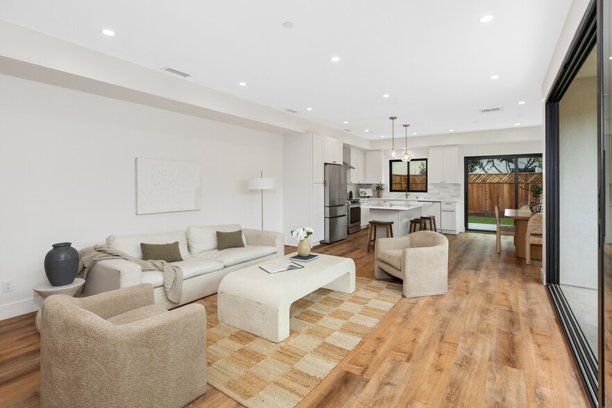 More Photos Of 243 Dahlia Ave, Imperial Beach Apartments For Sale