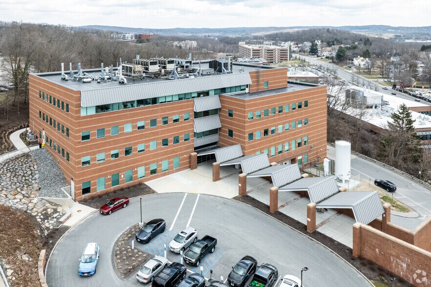 More Photos Of 1 Innovation Dr, Worcester Medical For Lease