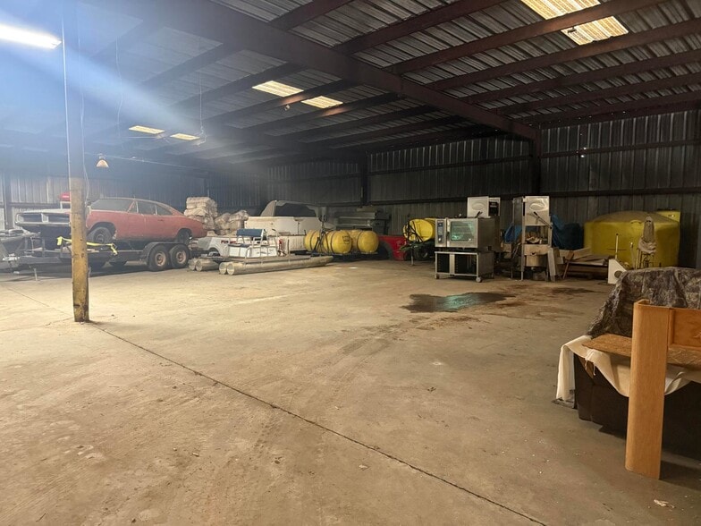 More Photos Of 102 W Front St, Mountain Grove Warehouse For Sale