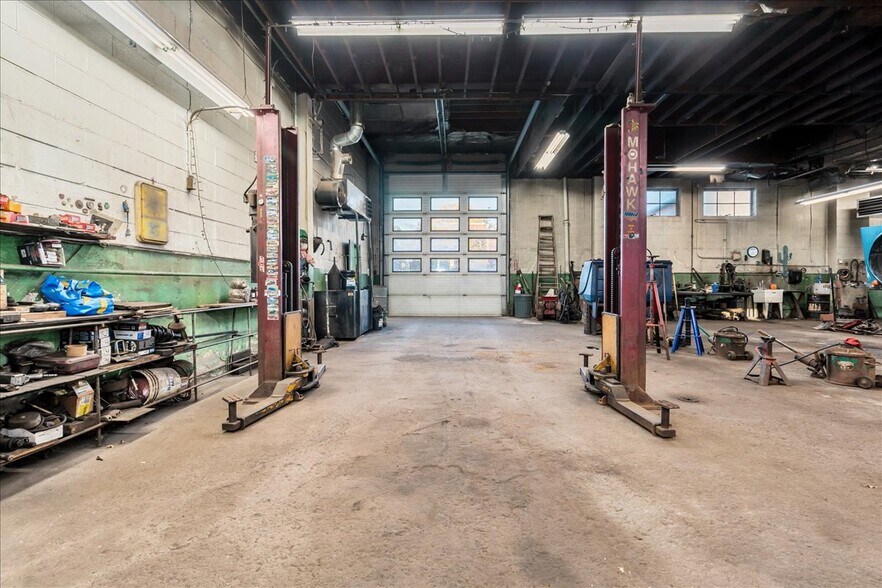 More Photos Of 368 Central Ave, Albany Auto Repair For Sale