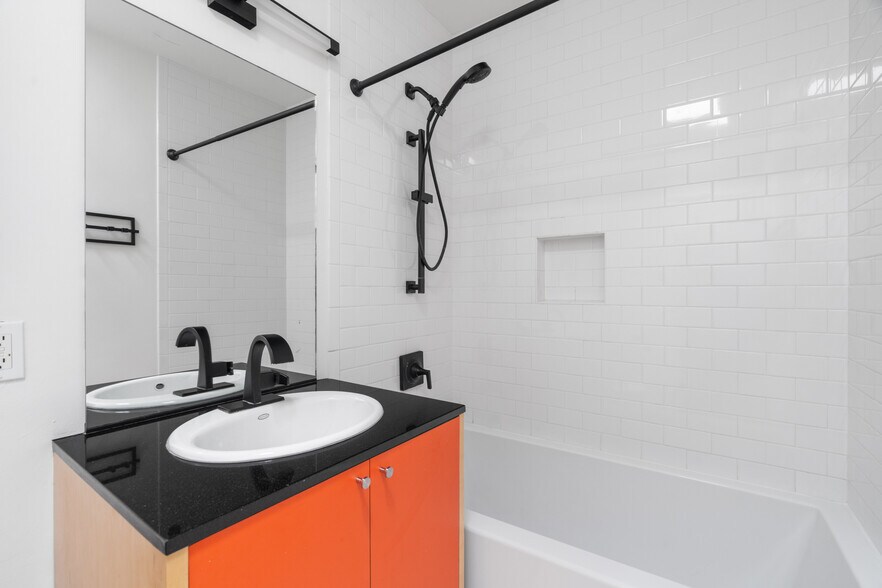 More Photos Of 631 Pier Ave, Santa Monica Apartments For Sale
