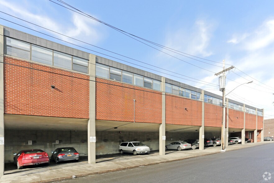 More Photos Of 167-55 148th Ave, Jamaica Warehouse For Lease