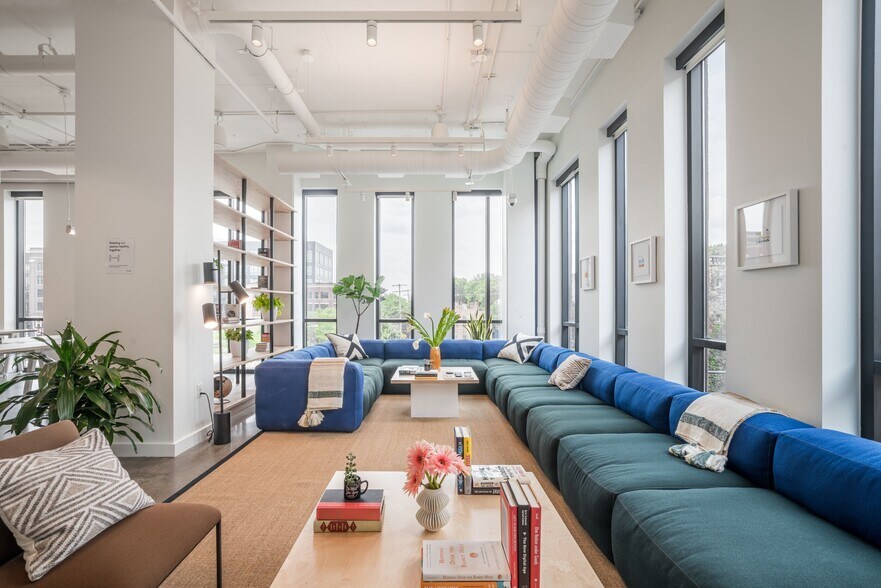 More Photos Of 800 N High St, Columbus Office Residential For Lease