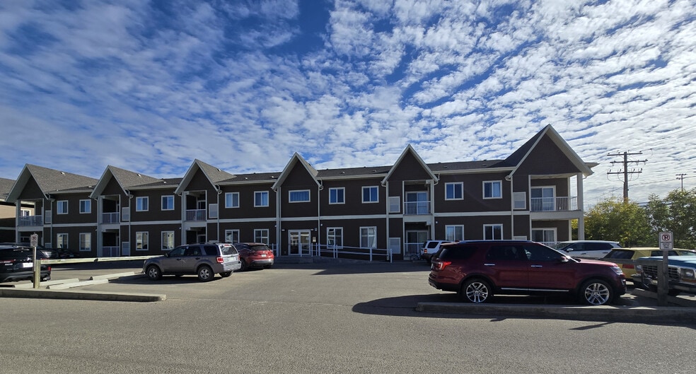 Primary Photo Of 475 1st Av NW, Weyburn Apartments For Sale