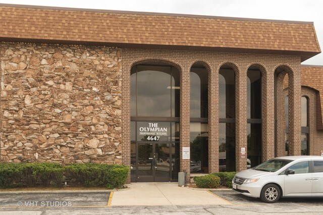 More Photos Of 4647 W 103 St, Oak Lawn Medical For Sale