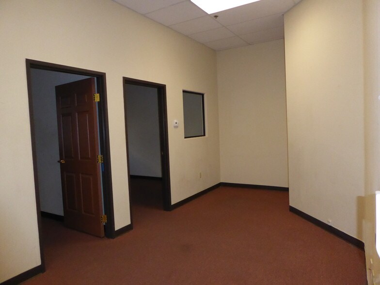 More Photos Of 8678 W Spring Mountain Rd, Las Vegas Medical For Sale