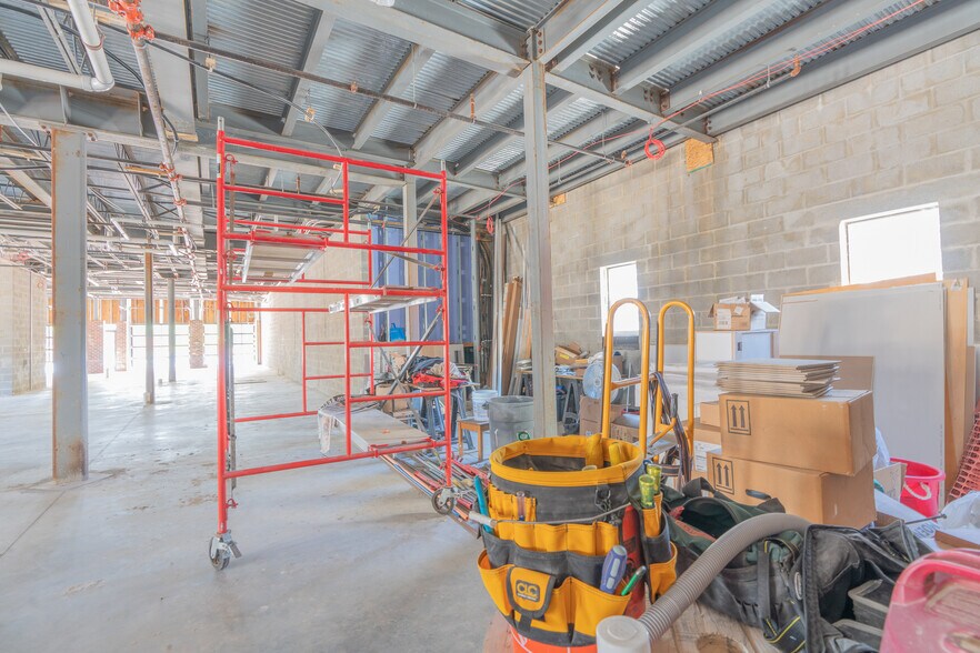More Photos Of 4 Mill St, Bristol Restaurant For Lease