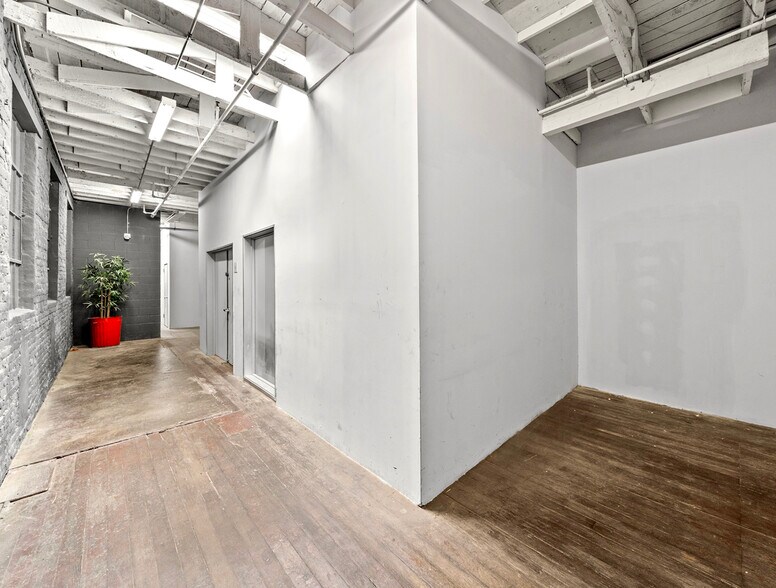 More Photos Of 118 W 36th St, Los Angeles Flex For Lease
