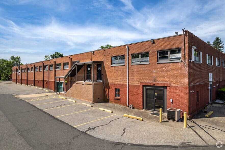More Photos Of 47 Maple Ave, Flemington Light Manufacturing For Lease