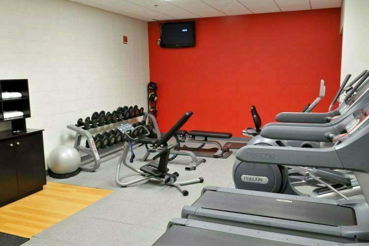 More Photos Of 28100 Franklin Rd, Southfield Hotel For Sale