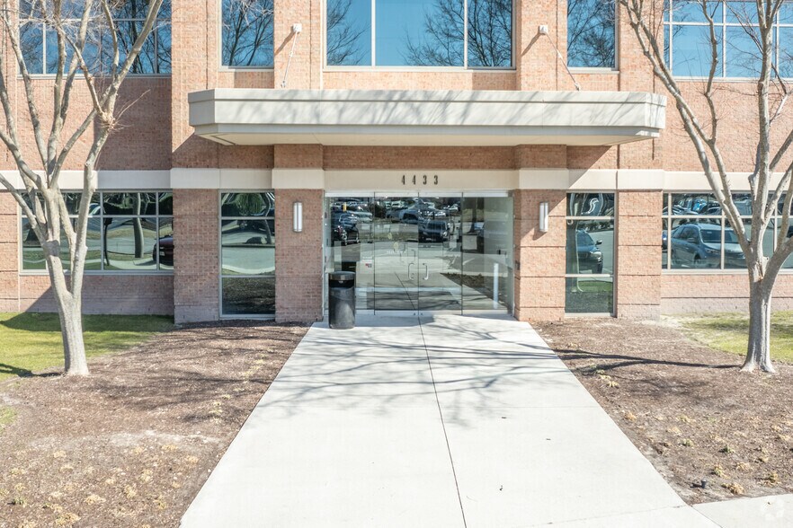 More Photos Of 4433 Corporation Ln, Virginia Beach Office For Lease
