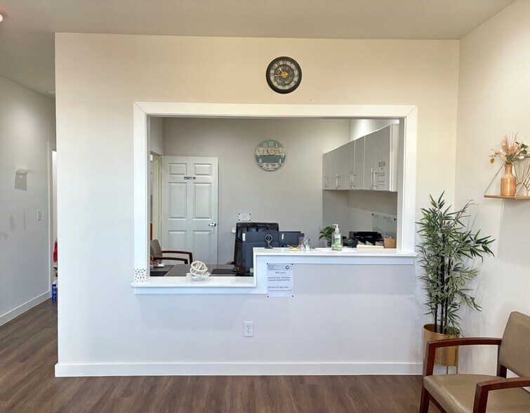 More Photos Of 5860 Collin McKinney Pky, McKinney Medical For Sale