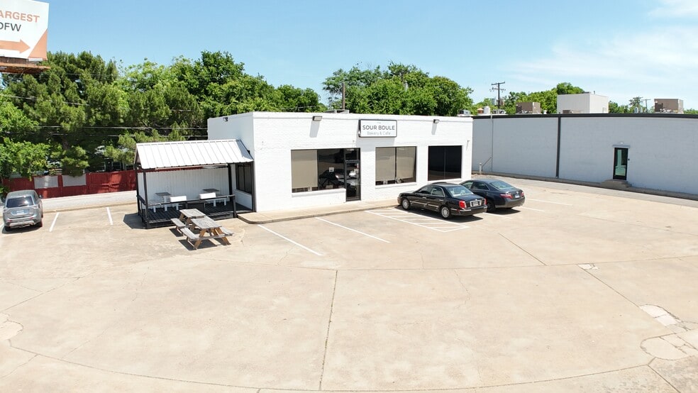 Primary Photo Of 3701 Southwest Blvd, Fort Worth Restaurant For Lease