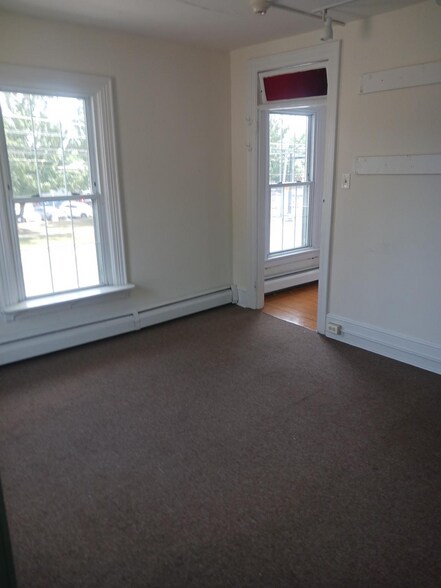 More Photos Of 5870 Easton Rd, Plumsteadville Unknown For Lease