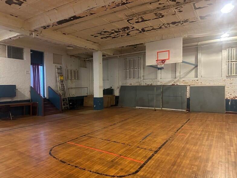 More Photos Of 2072 Newbold Ave, Bronx Specialty For Sale