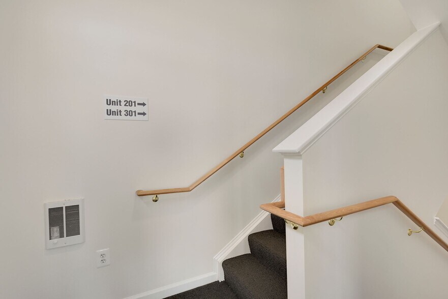 More Photos Of 3546 Worthington Blvd, Frederick Storefront Retail Office For Lease