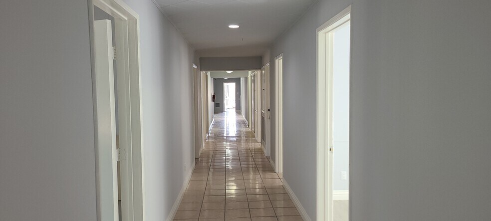 More Photos Of 7021 Seville Ave, Huntington Park Medical For Lease