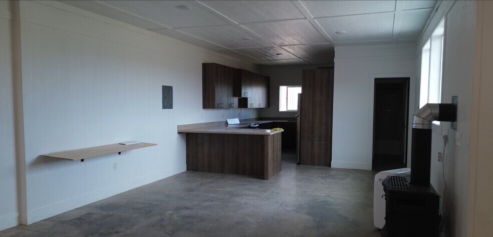 More Photos Of 2810 McCornick rd, Delta Industrial For Lease