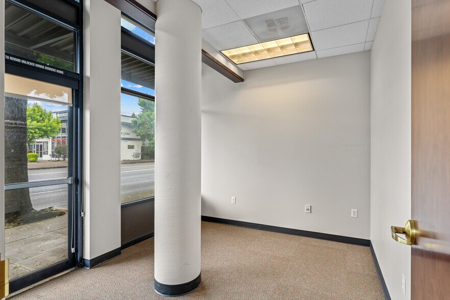 More Photos Of 2030 NE Martin Luther King Jr Blvd, Portland Office For Lease