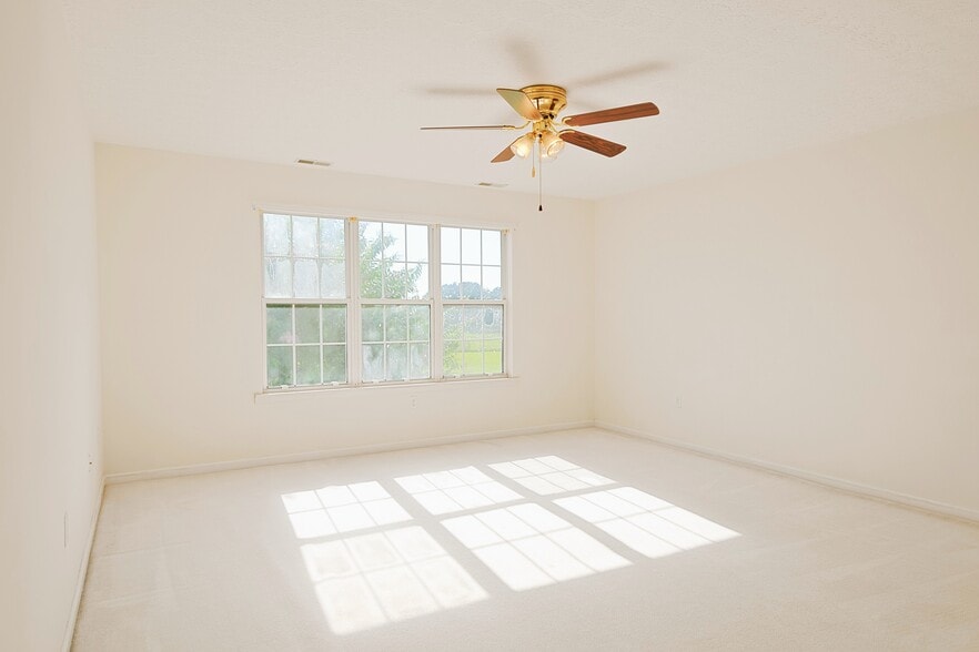 More Photos Of 10674 Wall Triana Hwy, Toney Hospitality For Sale