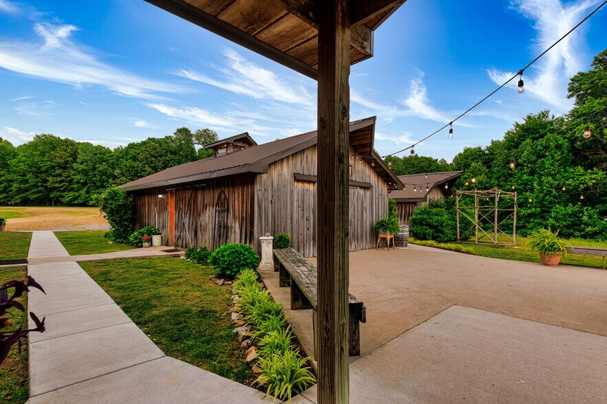 More Photos Of 6863 E Highway 80, Russell Springs Lodge Meeting Hall For Sale