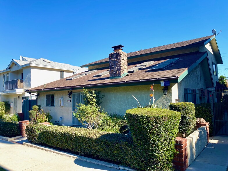 Primary Photo Of 1034 Newport Ave, Long Beach Apartments For Sale