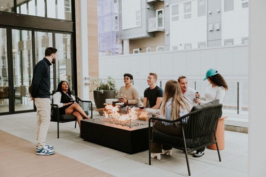 More Photos Of 132 NE 145th St, Shoreline Apartments For Lease