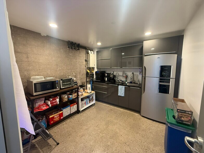 More Photos Of 610 E Franklin Ave, El Segundo Loft Creative Space For Lease