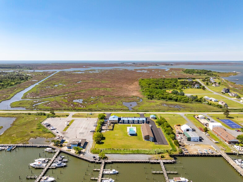More Photos Of 700 Norris Harbor Dr, Crisfield Hotel For Sale
