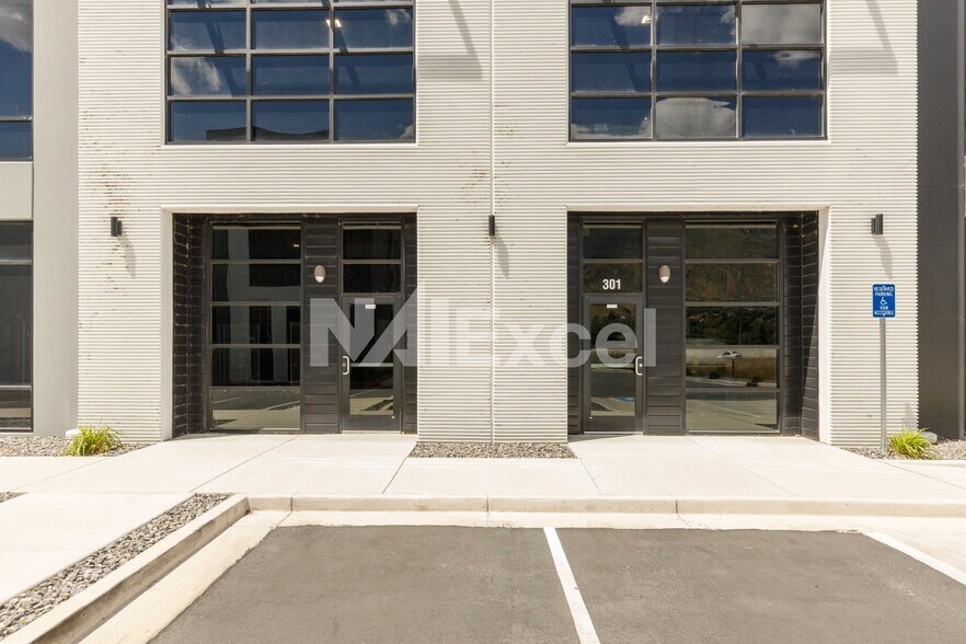 More Photos Of 1261 S 650 W, Farmington Distribution For Lease
