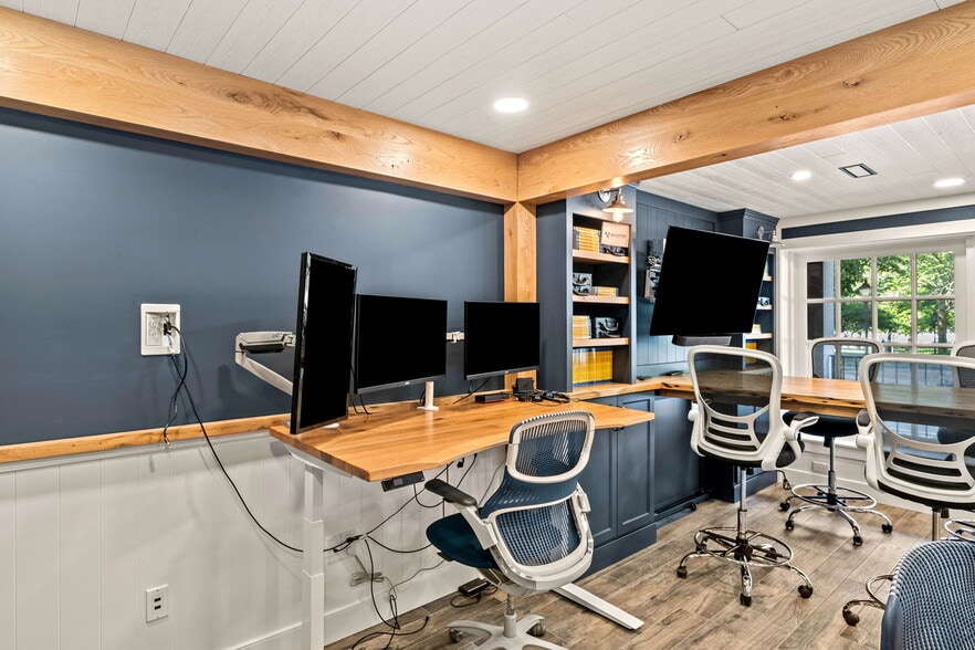 More Photos Of 1 Merrimac St, Newburyport Apartments For Lease