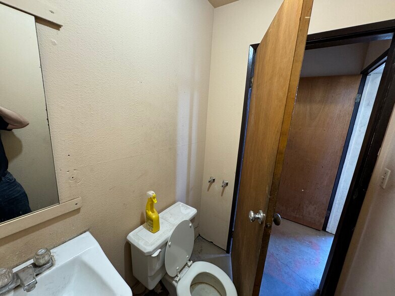 More Photos Of 1611 Needles Hwy, Needles Warehouse For Sale