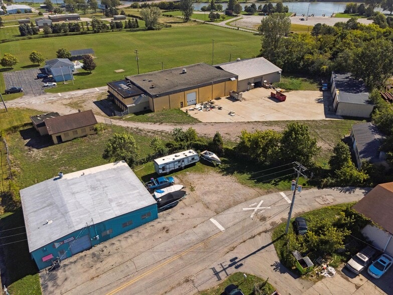 More Photos Of 211 Lee St, Saginaw Manufacturing For Sale