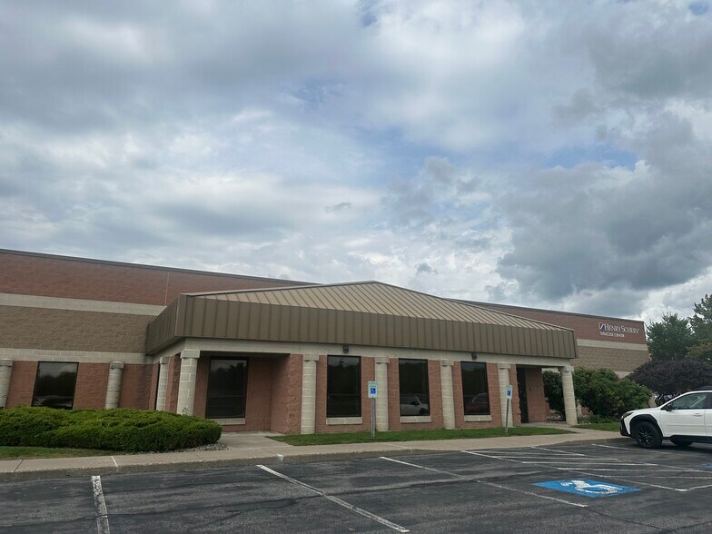 More Photos Of 17 Technology Pl, East Syracuse Office For Lease