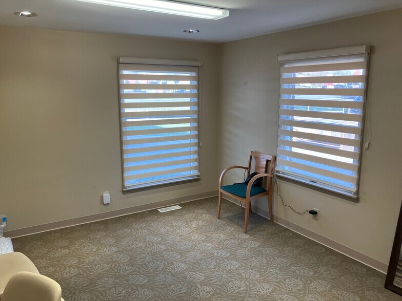 More Photos Of 9346-9350 Dayton Lebanon Pike, Dayton Office For Sale