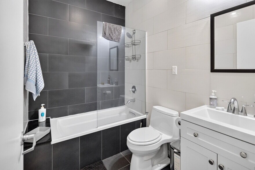 More Photos Of 83 Beaver St, Albany Apartments For Sale