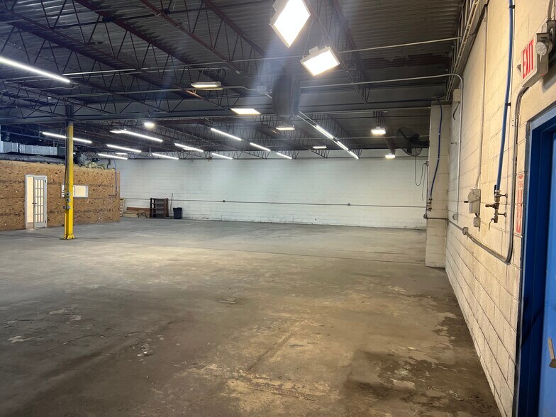 More Photos Of 119 Horsham Rd, Horsham Township Light Distribution For Lease