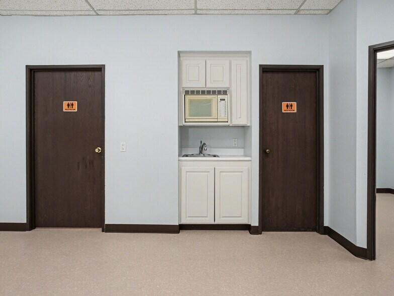 More Photos Of 214 Standard St, El Segundo Office For Lease