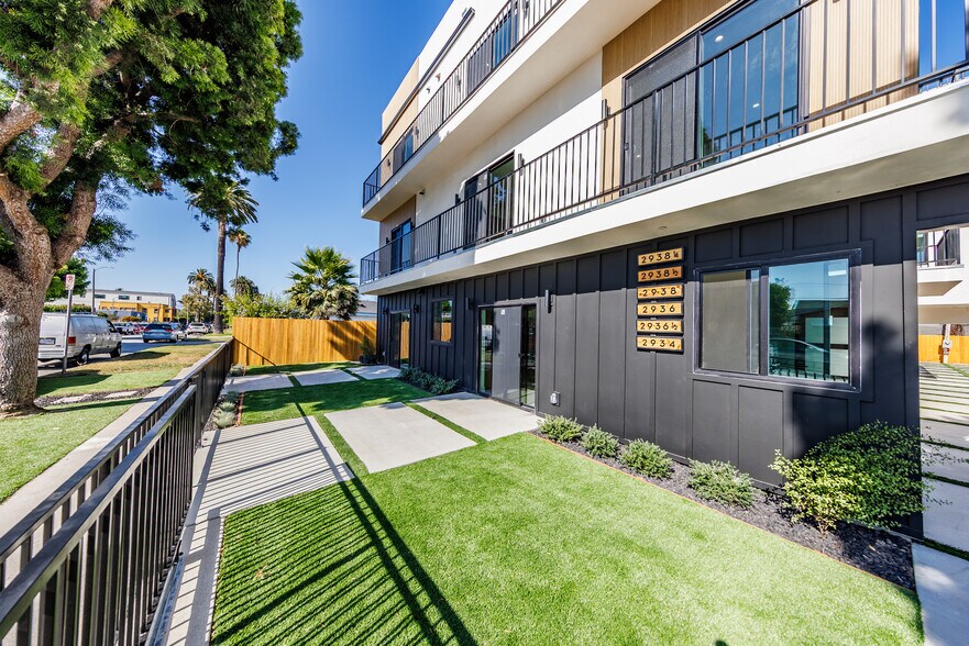 More Photos Of 2938 S Sycamore Ave, Los Angeles Apartments For Sale