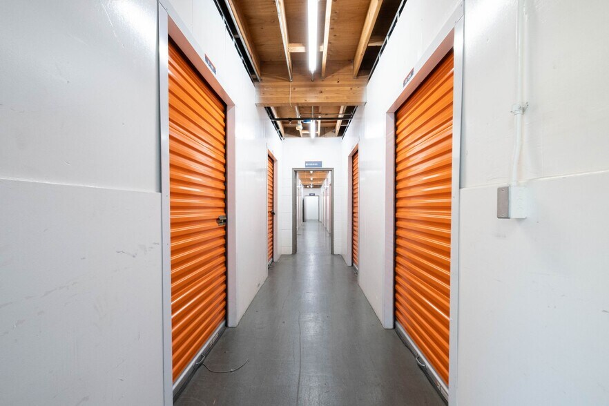 More Photos Of 5950 Federal Blvd, San Diego Self Storage For Sale