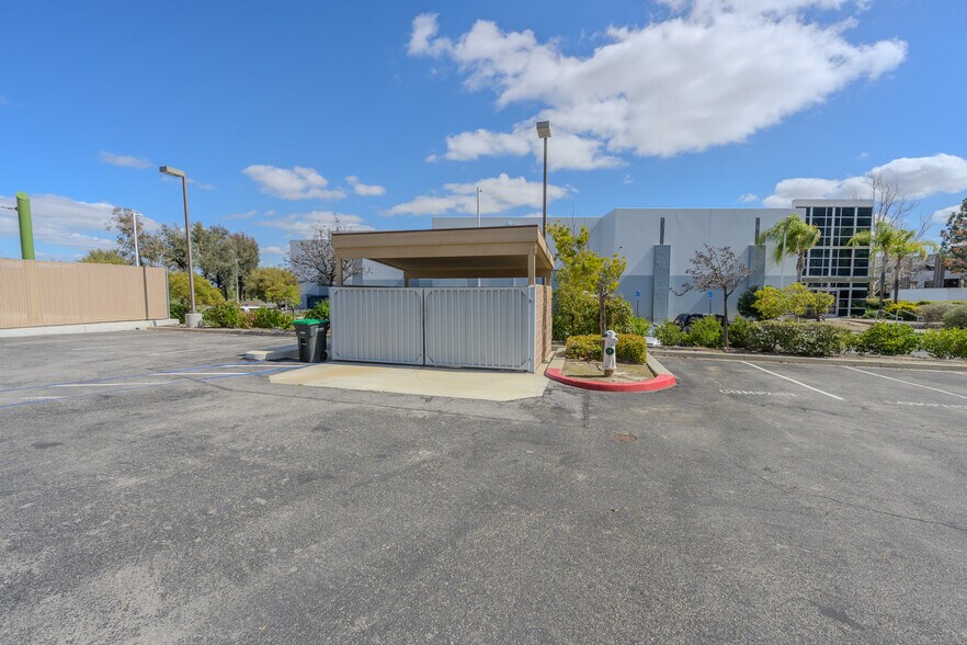 More Photos Of 42389 Winchester Rd, Temecula Warehouse For Sale