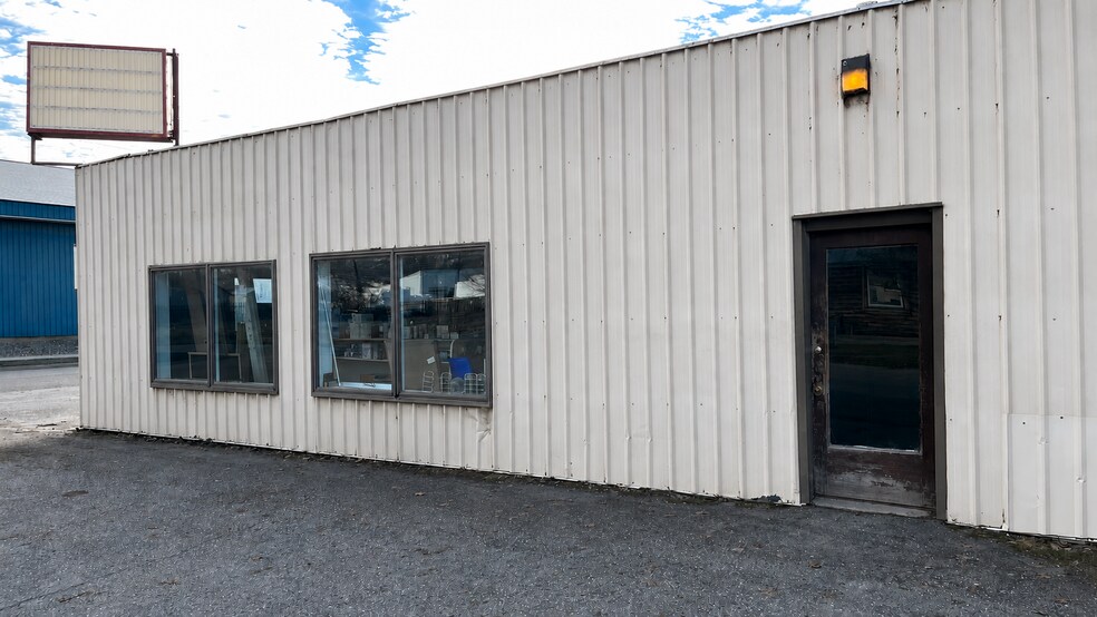 More Photos Of 411 W 2nd Ave, Colville Specialty For Sale
