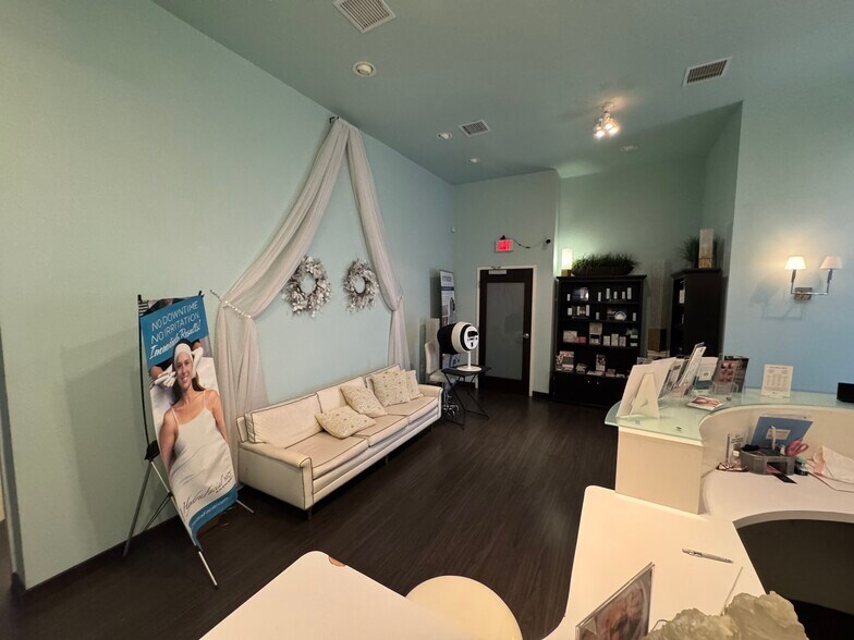 More Photos Of 2140 W Grande Blvd, Tyler Medical For Lease