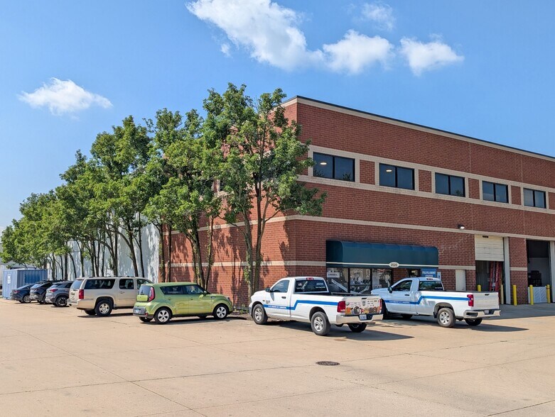 Primary Photo Of 2020-2108 McDonough St, Joliet Warehouse For Lease