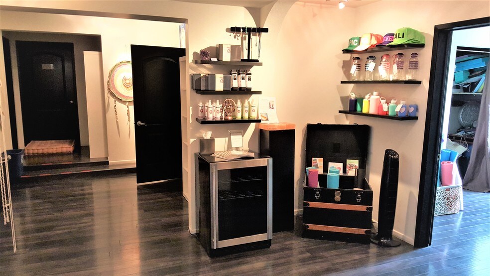 More Photos Of 1390 S Coast Hwy, Laguna Beach Storefront For Lease