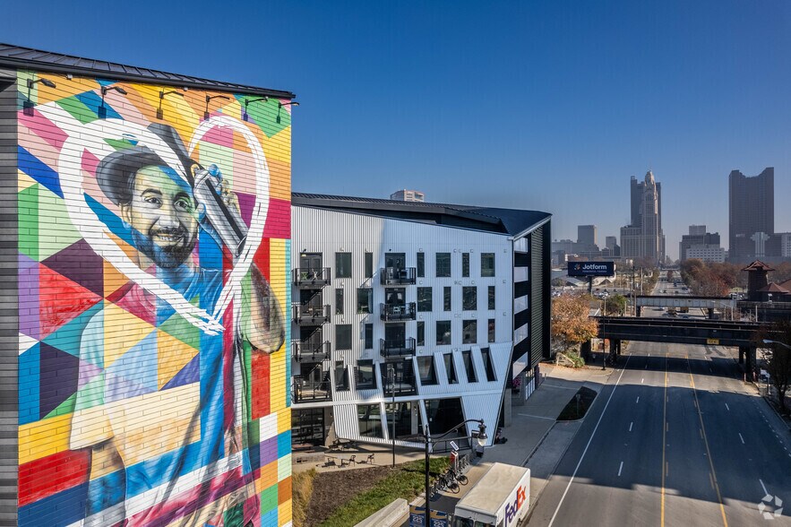 More Photos Of 500 W Broad St, Columbus Apartments For Lease