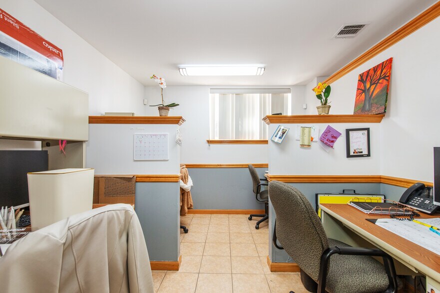 More Photos Of 237 Adams St, Newark Office For Sale