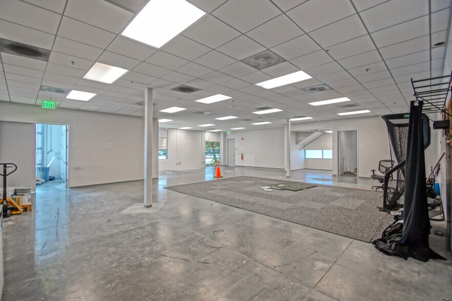 More Photos Of 887-889 N Douglas St, El Segundo Loft Creative Space For Sale